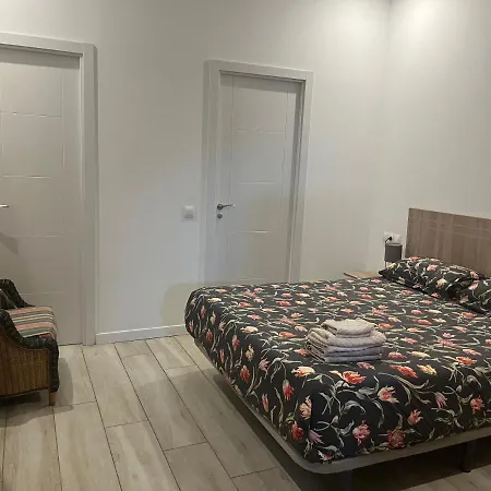 Velarde Center Апартаменты Малага